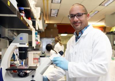 NIH Awards $2.7M Grant to UTEP Biology Professor to Study AIDS-associated Fungal Meningitis